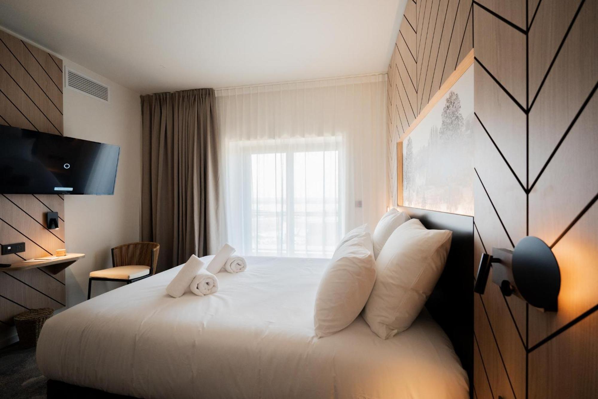 Bo Hotels Ambronay Zimmer foto